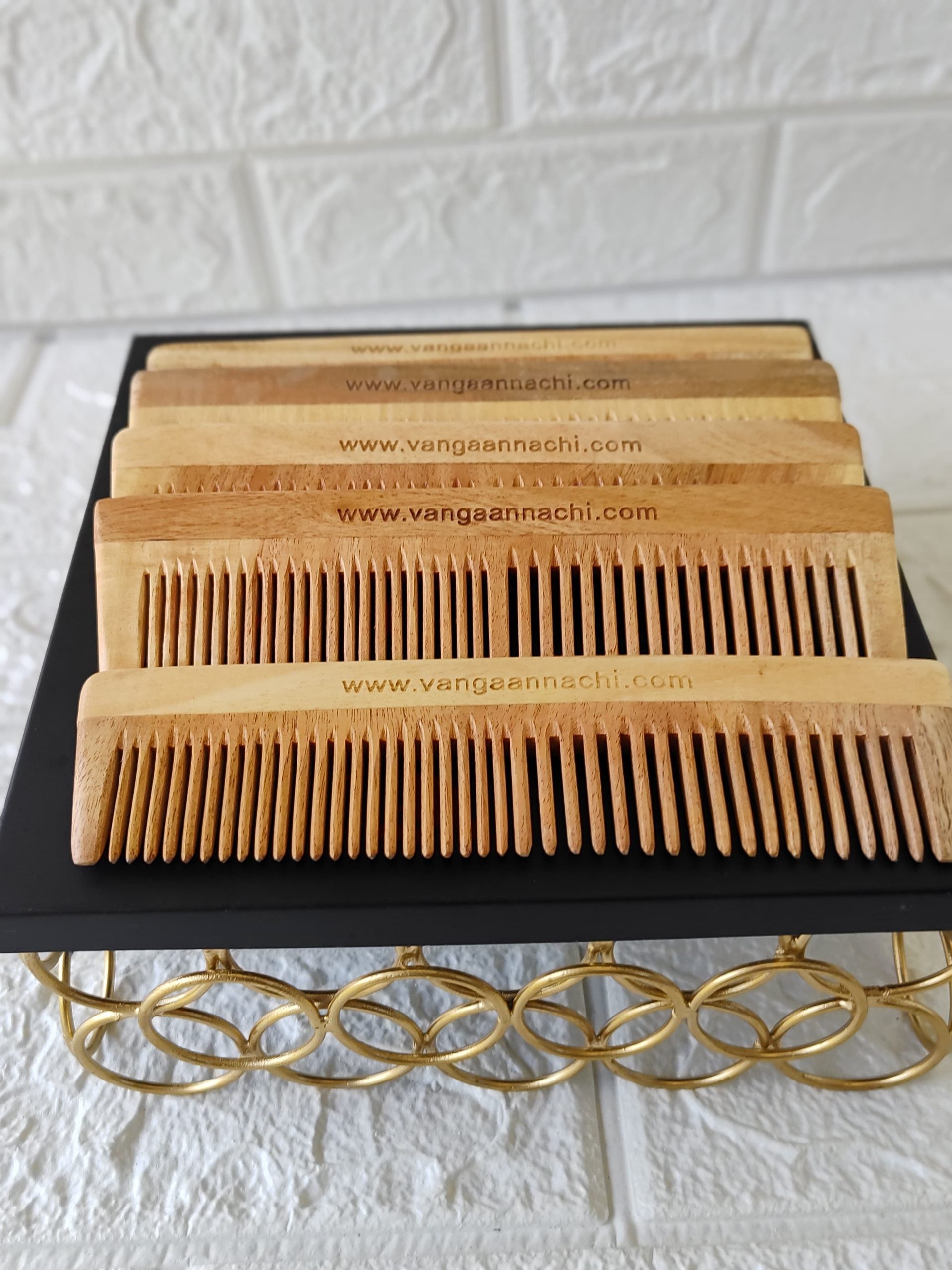 Vanga Annachi Dual Tooth Neem comb